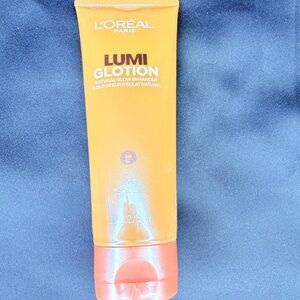 Lumi
GLOTION ALL-IN-ONE GLOW ENHANCER & TINTED MOISTURIZER color 903 100ml